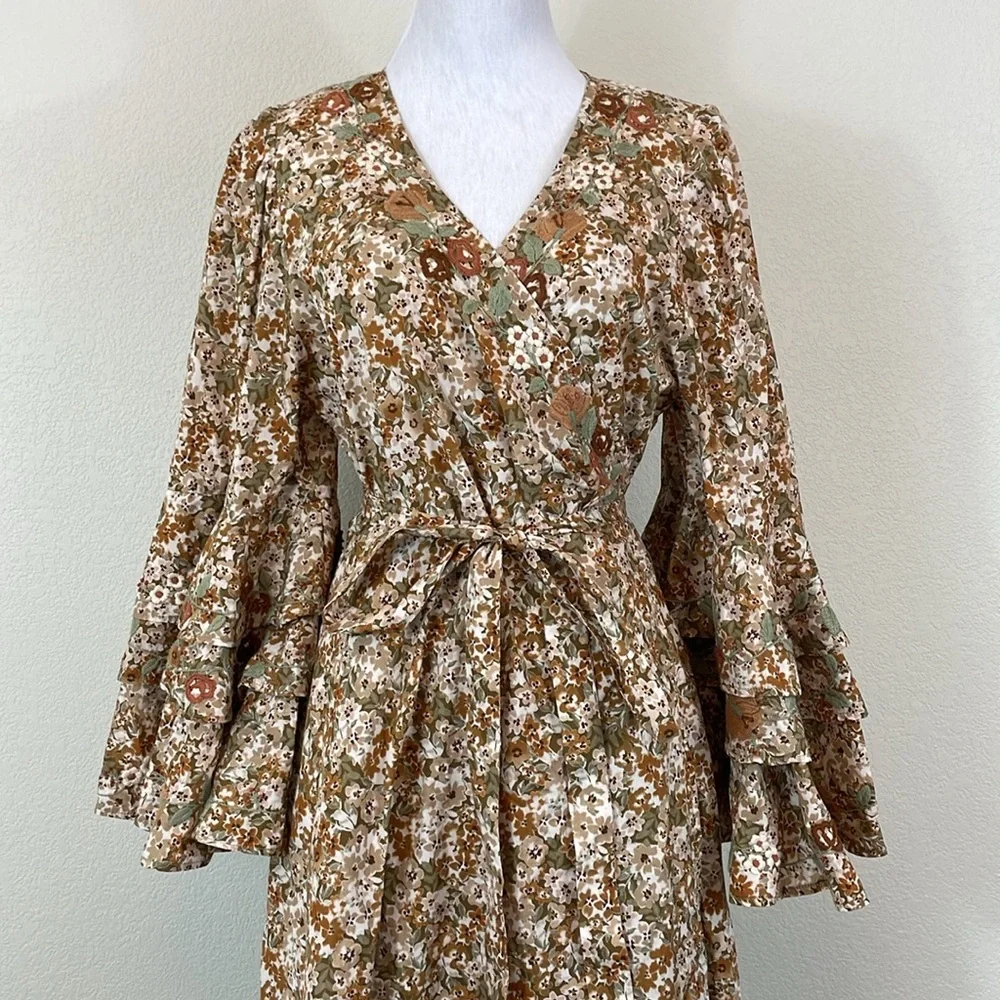 NWT Mi Golondrina brown floral wrap maxi dress with ruffle sleeves size large - Picture 2 of 13